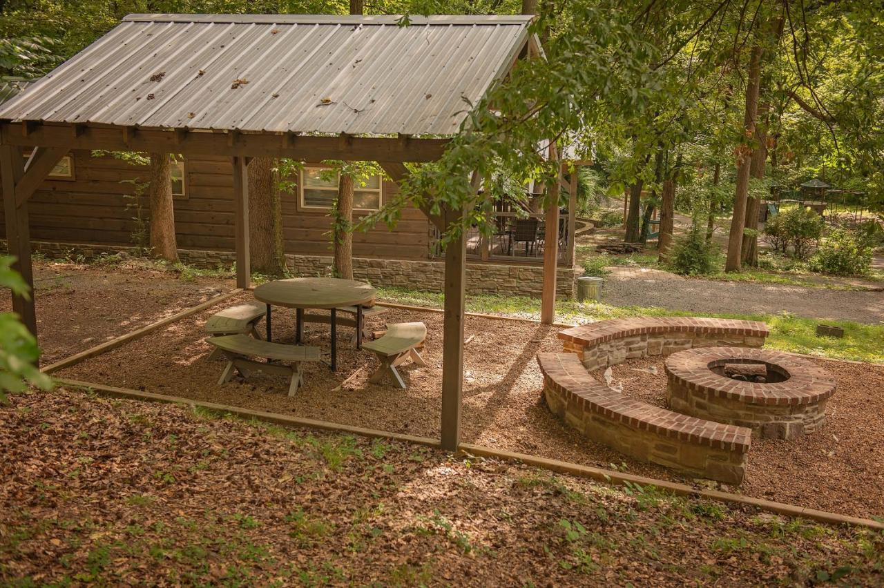 Thomas Cabin Forest Tiny Cabin With Hot Tub Chattanooga Exterior foto